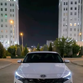 Hyundai Elantra 2021