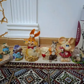 Статуэтка и копилка