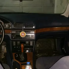 BMW 528 2001