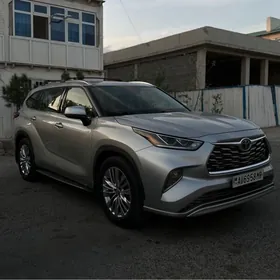 Toyota Highlander 2020