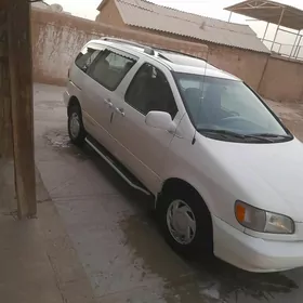 Toyota Sienna 1998