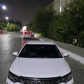 Toyota Camry 2017