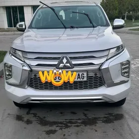 Mitsubishi Pajero 2020