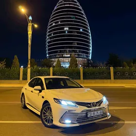 Toyota Camry 2021