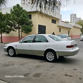Toyota Camry 2001