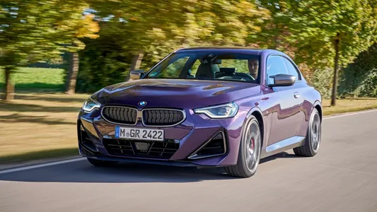 BMW alty silindrli hereketlendirijilerini täzeledi. Olar has kuwwatly we tygşytly boldy