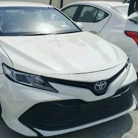Toyota Camry Hybrid 2020