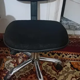 ofis otyrgyjy