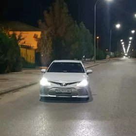 Toyota Camry 2022