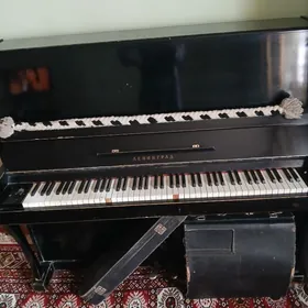 Pianino