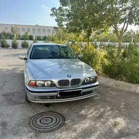 BMW E39 1999