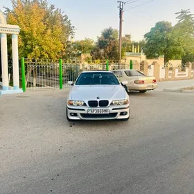 BMW E39 2000