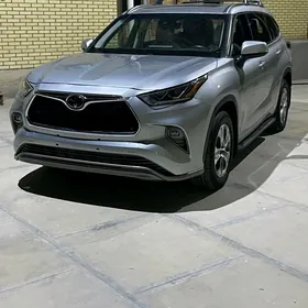 Toyota Highlander 2020