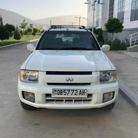 Infiniti QX4 2001