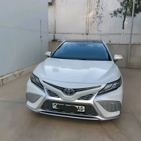Toyota Camry 2021