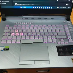 Asus ROG Strix