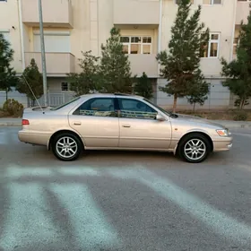Toyota Camry 2001