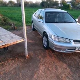Toyota Camry 2001