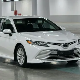 Toyota Camry 2020