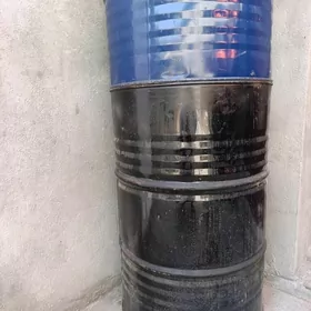 Boş 200 litrlik demir boçka