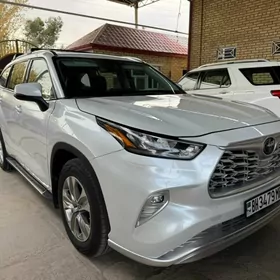 Toyota Highlander 2020