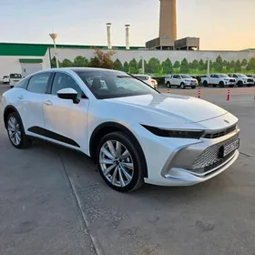 Toyota Crown 2023