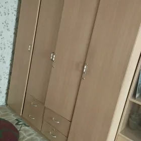 şkaf