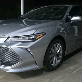 Toyota Avalon Hybrid 2021