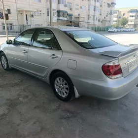 Toyota Camry 2004