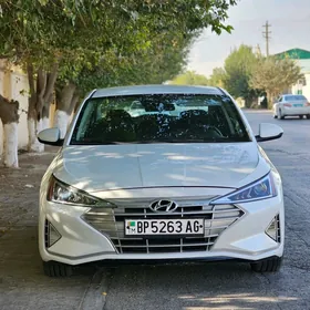 Hyundai Elantra 2020