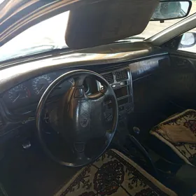 Toyota Carina 1995