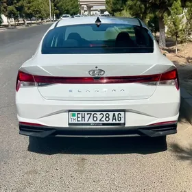 Hyundai Elantra 2021