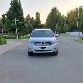 Toyota Highlander 2011