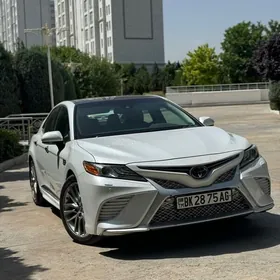 Toyota Camry 2018