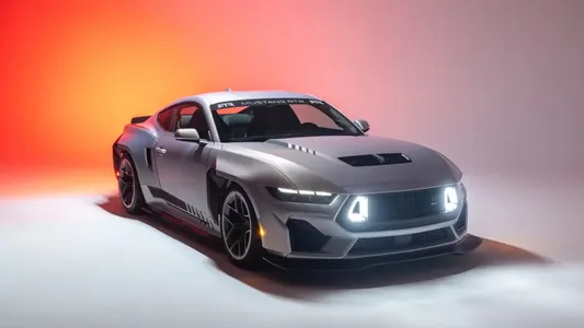 RTR Vehicles ussahanasy «Ford Mustangy» 882 at güýjüne çenli güýçlendirdi