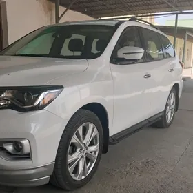 Nissan Pathfinder 2018