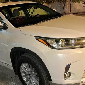 Toyota Highlander 2019