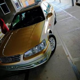 Toyota Camry 2000
