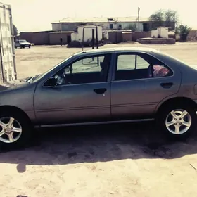 Nissan Sunny 1996