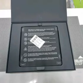 Honar Magic V3  12/512gb