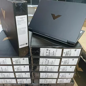 HP Ryzen 7-7445HS + RTX 4050