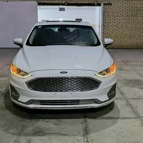 Ford Fusion 2020