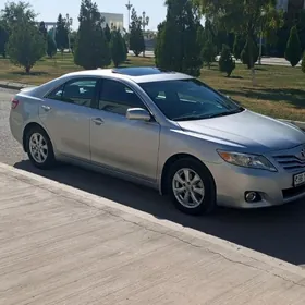 Toyota Camry 2011