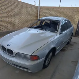 BMW E39 2003