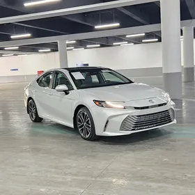 Toyota Camry 2024