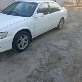Toyota Camry 2001