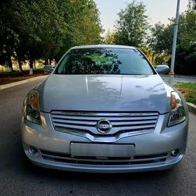 Nissan Altima 2008