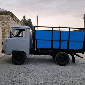 UAZ 452 1993