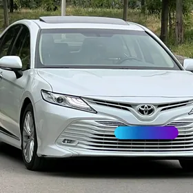 Toyota Camry 2020