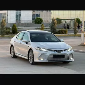 Toyota Camry 2018